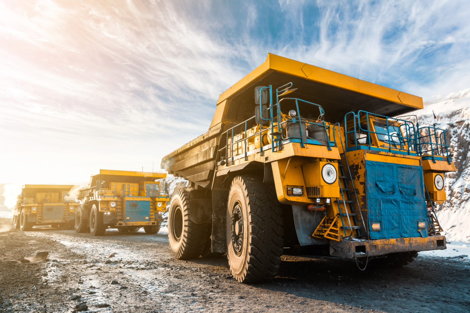 Mining vehicles in a convoy